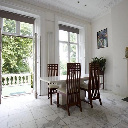 Large 2 Beds Flat Overlooking Clapham Common Park Лондон Екстериор снимка
