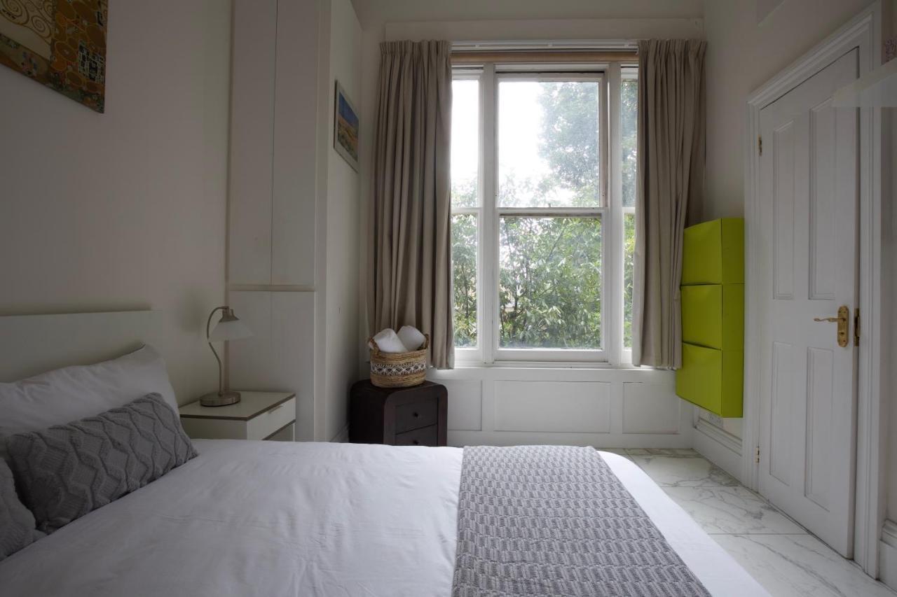 Large 2 Beds Flat Overlooking Clapham Common Park Лондон Екстериор снимка