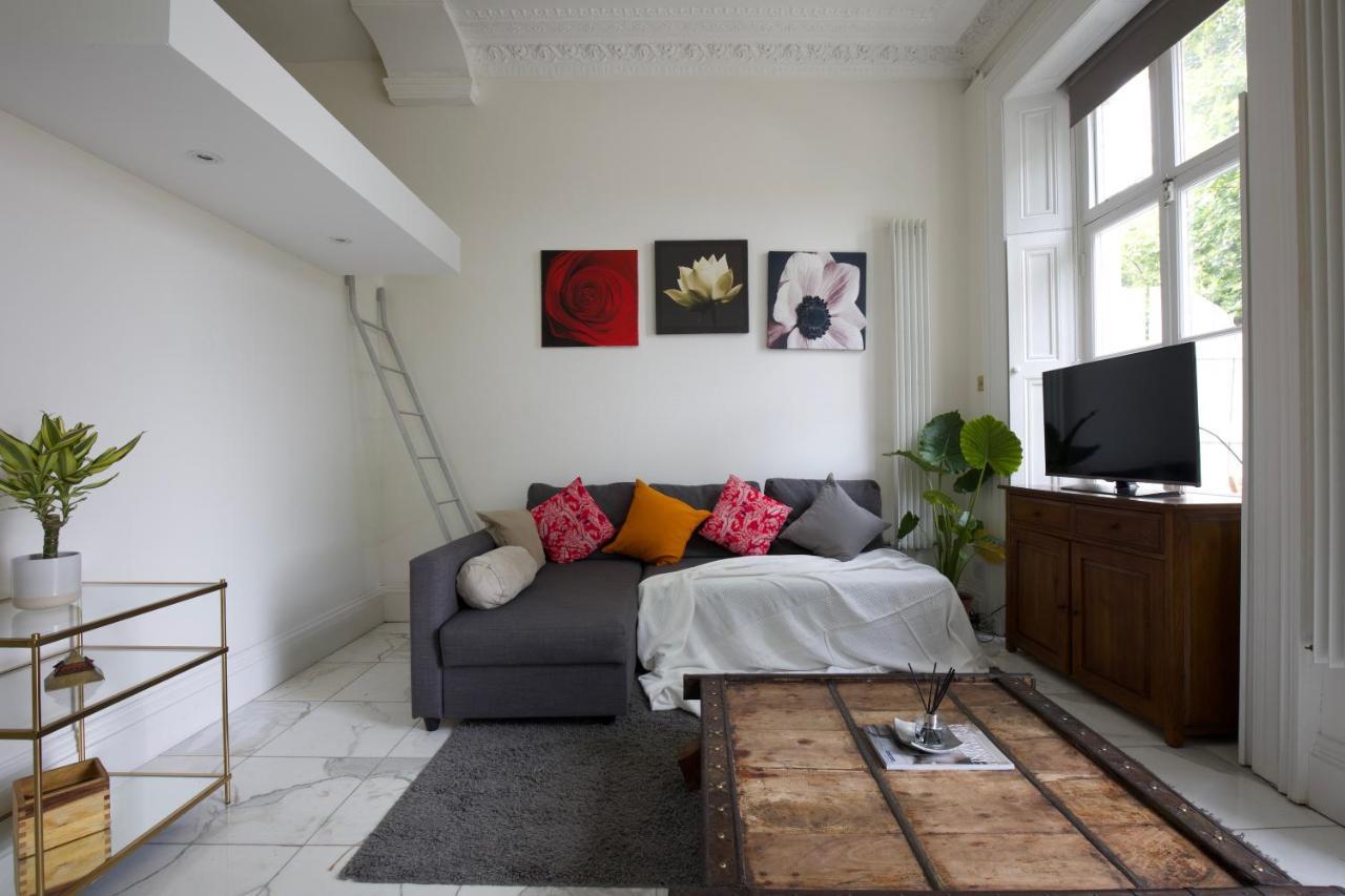 Large 2 Beds Flat Overlooking Clapham Common Park Лондон Екстериор снимка