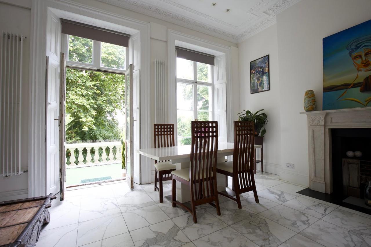 Large 2 Beds Flat Overlooking Clapham Common Park Лондон Екстериор снимка