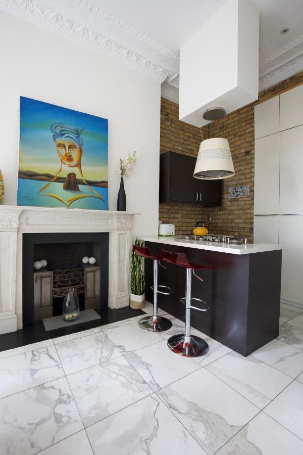 Large 2 Beds Flat Overlooking Clapham Common Park Лондон Екстериор снимка